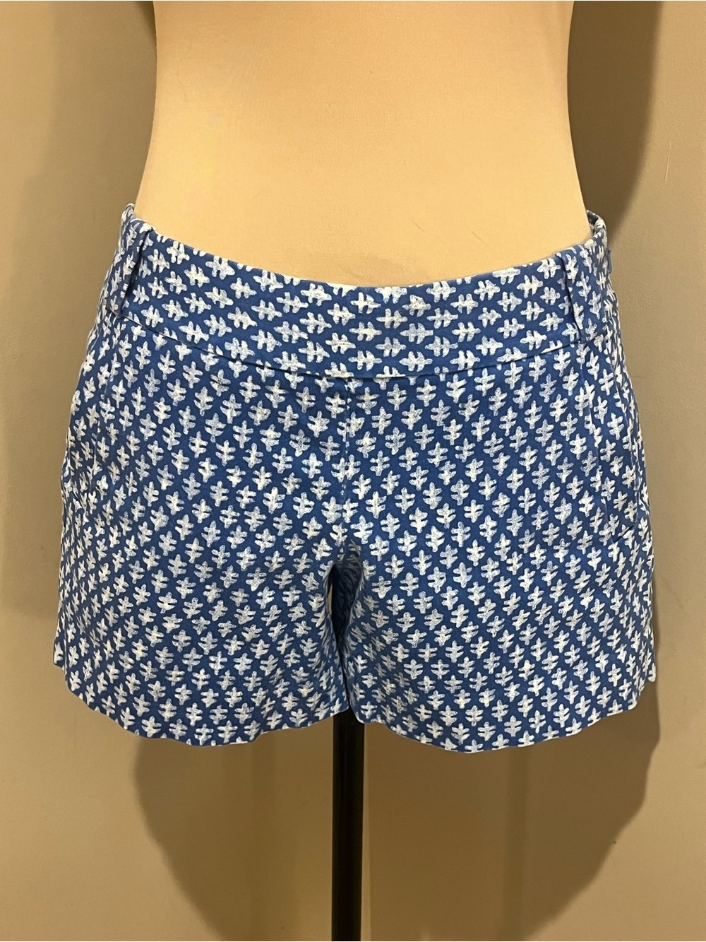J. Crew Blue & White Leaf-Print City-Fit 5” Shorts, 0